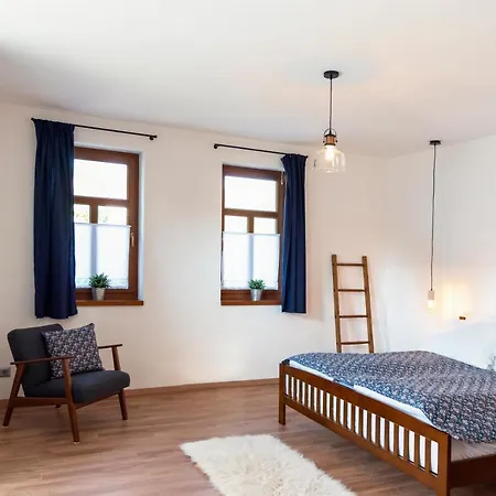 Elizabeth Benczurfalva Holiday home