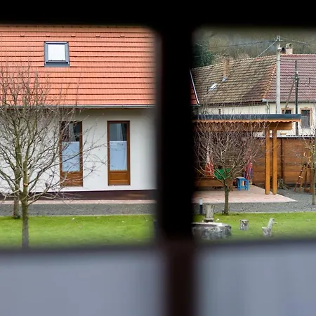 Elizabeth Benczurfalva Дом отдыха *